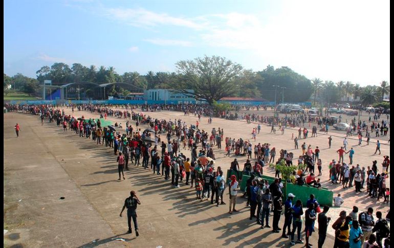Pese al enorme volumen de personas que acudieron al lugar, hasta el momento no se han registrado incidentes violentos. EFE/J. Blanco