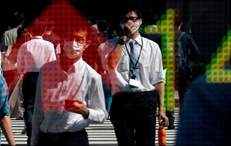 Los inversores apostaron por la cautela y estuvieron pendientes de la fuerte subida del precio del petróleo. EFE/F. Robichon