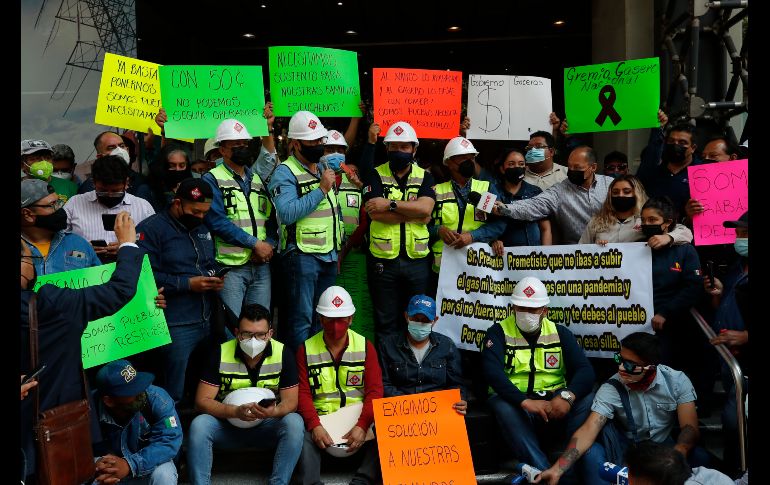 Integrantes del Gremio Gasero Nacional  protestan este lunes en Ciudad de Mexico. EFE/J. Mendez
