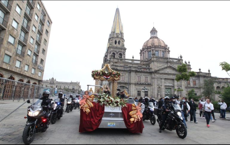 La Virgen de Zapopan sale de la Catedral de Guadalajara camino a la Basílica. EL INFORMADOR / A. Camacho