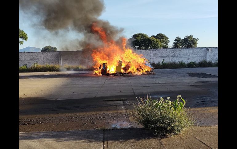 El evento de incineración se llevó a cabo en el sitio de usos múltiples de la FGR Jalisco, ubicada en el municipio de Zapopan. ESPECIAL/FGR Jalisco