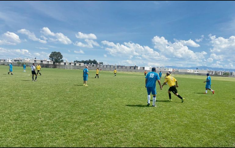 Postal. Los escenarios del futbol amateur son espectaculares en algunos puntos de la ciudad. Cortesía