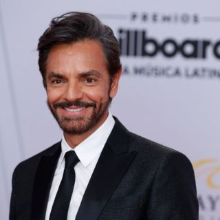 Eugenio Derbez estrena estatua en Acapulco y recibe críticas