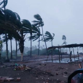 Huracán "Pamela" se debilita a tormenta tropical al internarse en México
