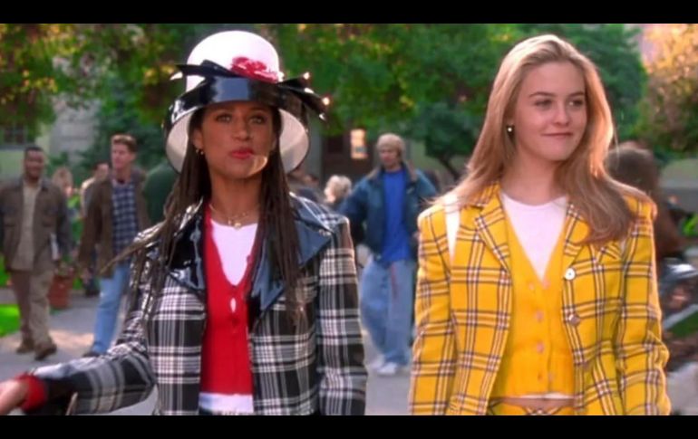 Famosas como Chiara Ferragni o Sara Sampaio se han inspirado en el icónico conjunto amarillo de cuadros de 