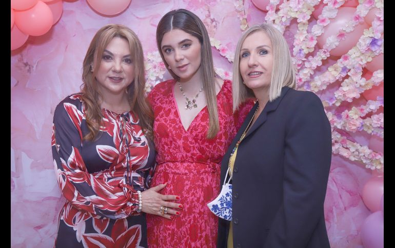 Lupita Martínez, Fabiana Cataño y Teresa González. GENTE BIEN JALISCO/ CLAUDIO JIMENO