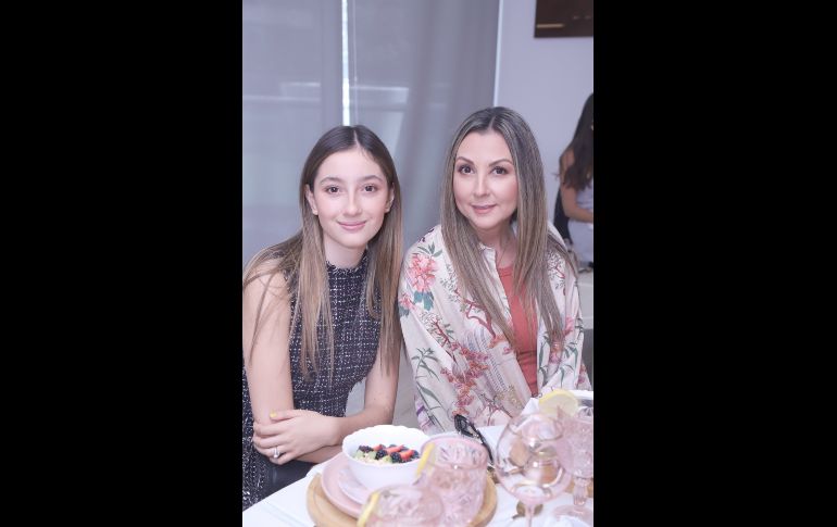 Vanessa Martínez y Valentina Roqueñi. GENTE BIEN JALISCO/ CLAUDIO JIMENO