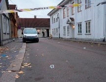 Cinco personas murieron y otras dos resultaron heridas en este ataque, que causó una gran conmoción en Noruega, donde en la última década se perpetraron dos atentados de la ultraderecha. EFE / T. Bendiksby