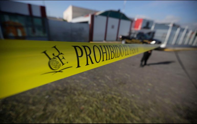 Tanto agentes del Ministerio Público como elementos de la Policía de Investigación se trasladaron al punto y comenzaron con las primeras investigaciones con el auxilio de peritos del IJCF. EL INFORMADOR / ARCHIVO