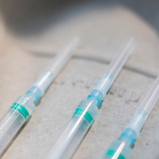 Hay dosis suficientes: AMLO sobre vacunación a adolescentes