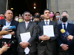 Los diputados Rubén Moreira, Luis Espinosa Cházaro y Jorge Romero Herrera acudieron a la SCJN a interponer el recurso.  TWITTER@JorgeRoHe