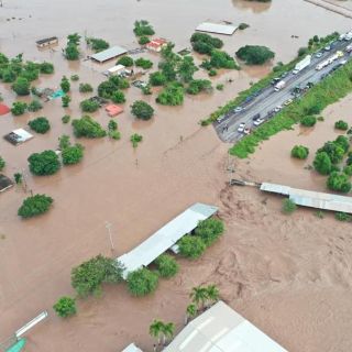 Huracan Pamela deja inundaciones y cortes carreteros en Nayarit