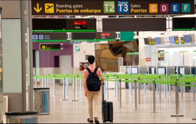 Advierten que hay aerolíneas que engañan al difundir publicidad para hacer creer a los mexicanos que son económicas cuando en realidad no lo son. EFE/C. Moya