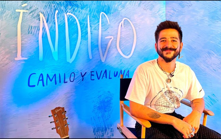 Camilo fue el encargado de presentar el dueto con su esposa. EFE/ A. Civita