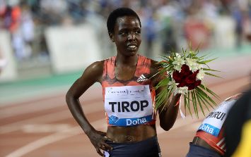 La doble medallista de bronce mundial de 10.000 metros (en 2017 y 2019) y cuarta en los últimos Juegos Olímpicos de Tokio en 5.000 metros fue encontrada muerta, apuñalada, en su casa en Iten.AFP/K. JAAFAR