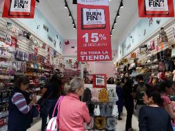 Instan a priorizar las compras por Internet ante el COVID-19. SUN/ARCHIVO