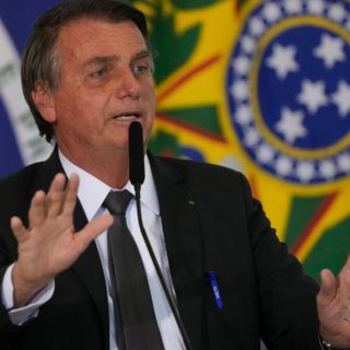 Jair Bolsonaro: El Presidente revela que se refugia en el baño para llorar