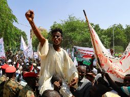 Los manifestantes corearon lemas pidiendo “la caída del Gobierno de Transición”, “la recuperación de la revolución” y “la mejora de la situación”. AFP/A. Shazly