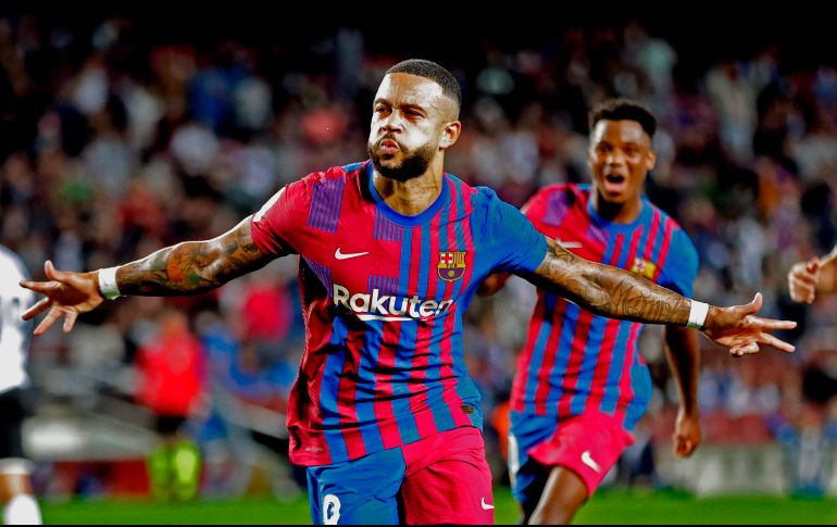 CLAVE. Memphis Depay sigue sumando brillantes actuaciones con la camiseta blaugrana. EFE/T. ALBIR
