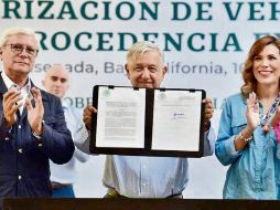 El Presidente Andrés Manuel López Obrador firmó el decreto el pasado sábado durante su gira por Baja California. ESPECIAL