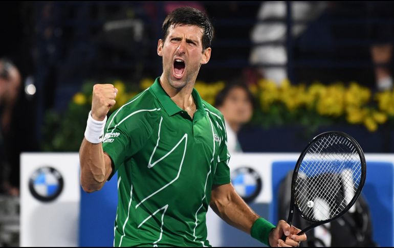 Novak Djokovic, número uno del mundo, ha expresado públicamente su oposición a las vacunas y se ha negado a decir si está vacunado contra el coronavirus. AFP / ARCHIVO