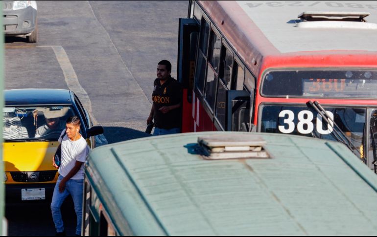 Diego Monraz señala que Mi Macroperiférico representa el ahorro del 40% de tiempo que la ruta 380 realiza en su recorrido. EL INFORMADOR / ARCHIVO