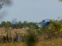 El fuselaje se redujo a cenizas y sólo quedó entera la sección de la cola. AP/O. Vazquez-Houston Chronicle