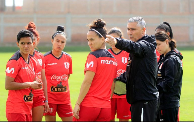 Doriva Bueno se desvinculó de la selección después de que la Federación Peruana de Fútbol (FPF) le rescindiera el contrato la pasada semana. TWITTER/@SeleccionPeru