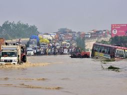 Las lluvias causan cada año importantes daños personales y materiales en Nepal y otros países del sur de Asia, especialmente durante el periodo del monzón entre junio y septiembre. AFP