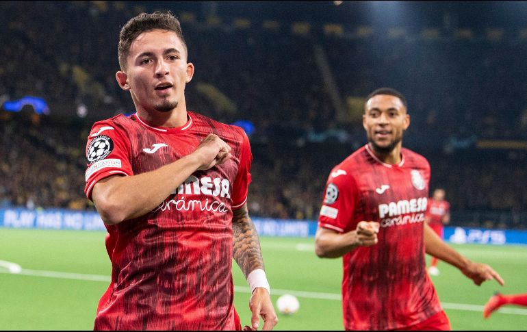 CUMPLEAÑERO. Yeremi Pino se convierte en el jugador más joven (19) que celebra su cumpleaños con un gol en UEFA Champions League.  EFE/P. SCHNEIDER