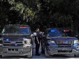 Equipos forenses están examinando la zona del hallazgo, en la reserva natural Carlton. AP/C. O'Meara