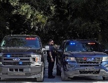 Equipos forenses están examinando la zona del hallazgo, en la reserva natural Carlton. AP/C. O'Meara
