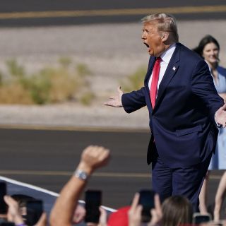 Trump anuncia planes para lanzar nueva red social llamada 'TRUTH Social'