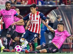 SIN GOLES. En un partido trabado, Chivas y Xolos no lograron hacerse daño. IMAGO7