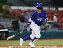Félix Pérez pegó jonrón en la sexta para impulsar las dos carreras con las que Charros remontaron. TWITTER/charrosbeisbol