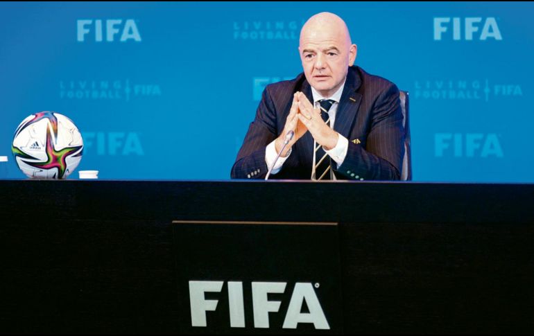 Lo reprueba. El presidente de la FIFA se expresó en total desagrado ante  el grito  en contra de los porteros, que se da en los estadios con afición mexicana. AFP
