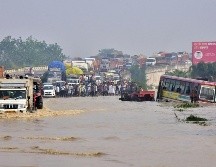 Carretera inundada en Rampur, India. AFP