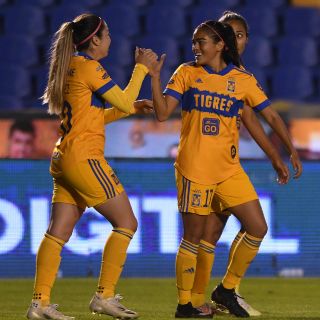 Jugadoras de Tigres presumen videollamada con crack del PSG