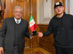 CONFÍA. Andrés Manuel López Obrador refrendó su apoyo a los Dodgers, pese a que están 3-1 abajo ante los Braves de Atlanta. TWITTER/@lopezobrador_