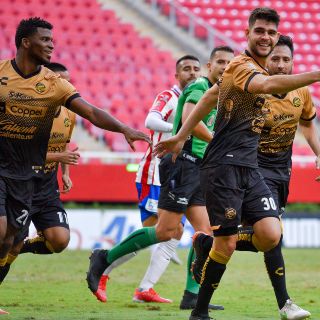 Dorados muestra su poderío y vence al Tapatío