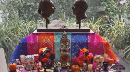 El altar listo. Previo al Día de Muertos, la familia del escritor recuerda a Gabo y su esposa, Mercedes Barcha. EFE/J. Méndez