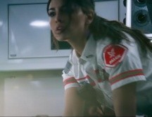 Eiza González  interpreta a una paramédico rehén. ESPECIAL / Universal Pictures