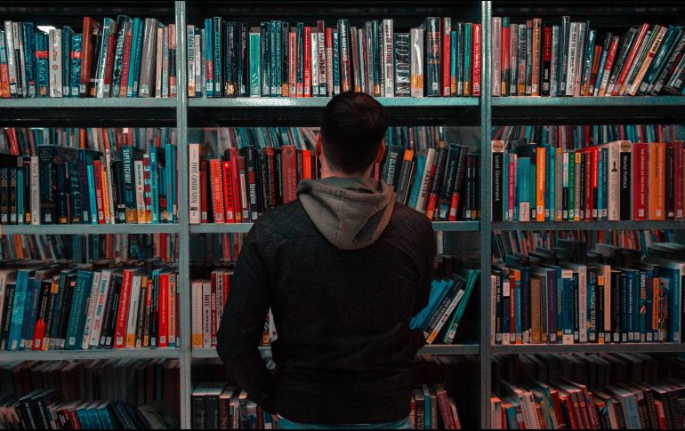 Hoy es el Día Internacional de las Bibliotecas. ESPECIAL/Photo by Matthew Feeney by Unsplash.