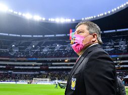 INCIERTO. No se escucharon abucheos, ni aplausos, sólo rechiflas; sin embargo, nunca se sabrá sí fue por el error o hacia Miguel Herrera. IMAGO7