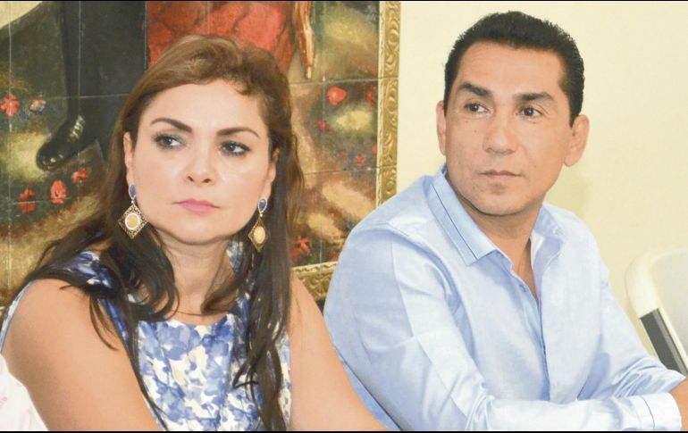 María de los Ángeles Pineda y José Luis Abarca, ex alcalde de Iguala. AP/Archivo