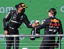 BUEN GESTO. Hamilton, siete veces campeón mundial, admitió que Red Bull fue más fuerte. AFP/R. BECK