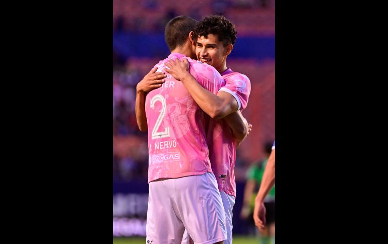 DOBLETE. Hugo Nervo no se caracteriza por ser un defensa goleador, pero a los 28 minutos le repitió la dosis al San Luis. IMAGO7