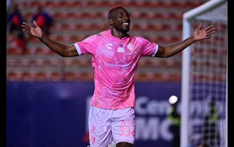 OTRO MÁS. Julián Quiñones marcó el 4-0 tras aprovechar la displicencia de la zaga del San Luis. IMAGO7