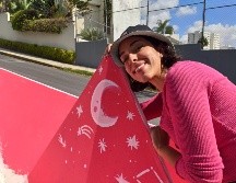 La artista creó un vínculo emocional con la pieza / Foto: Cortesía Julieta Alvarado