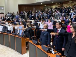 Los diputados tomaron protesta este lunes en el Congreso de Jalisco. ESPECIAL /